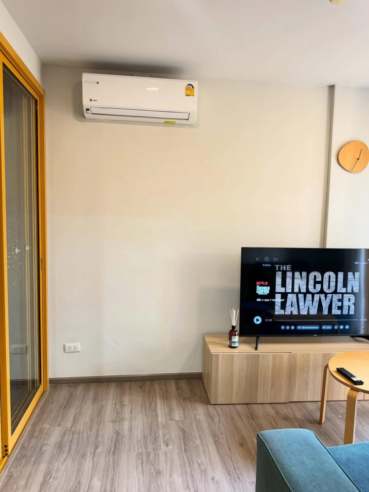 For rent: The Base Sukhumvit 50. Not crowded, no need to fight for the elevator. Just bring your luggage and move in!