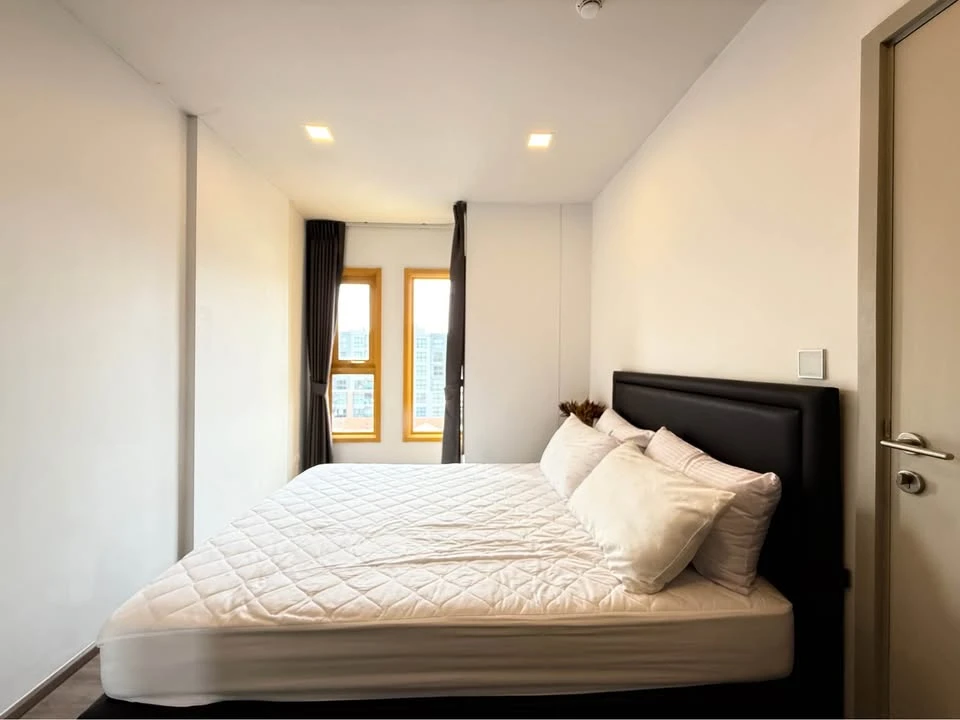 For rent: The Base Sukhumvit 50, 7th floor, nice room, fully furnished, book now.