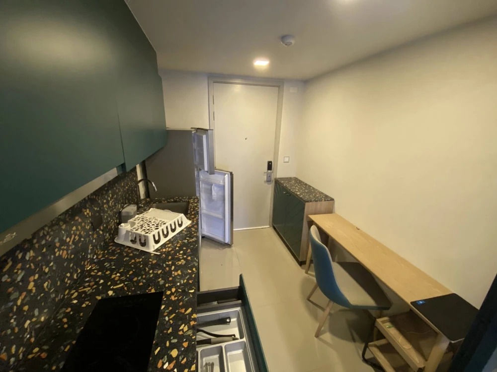 For rent: The Base Sukhumvit 50, ready to move in, complete in one place, just bring your bags and move in. Don't miss out!