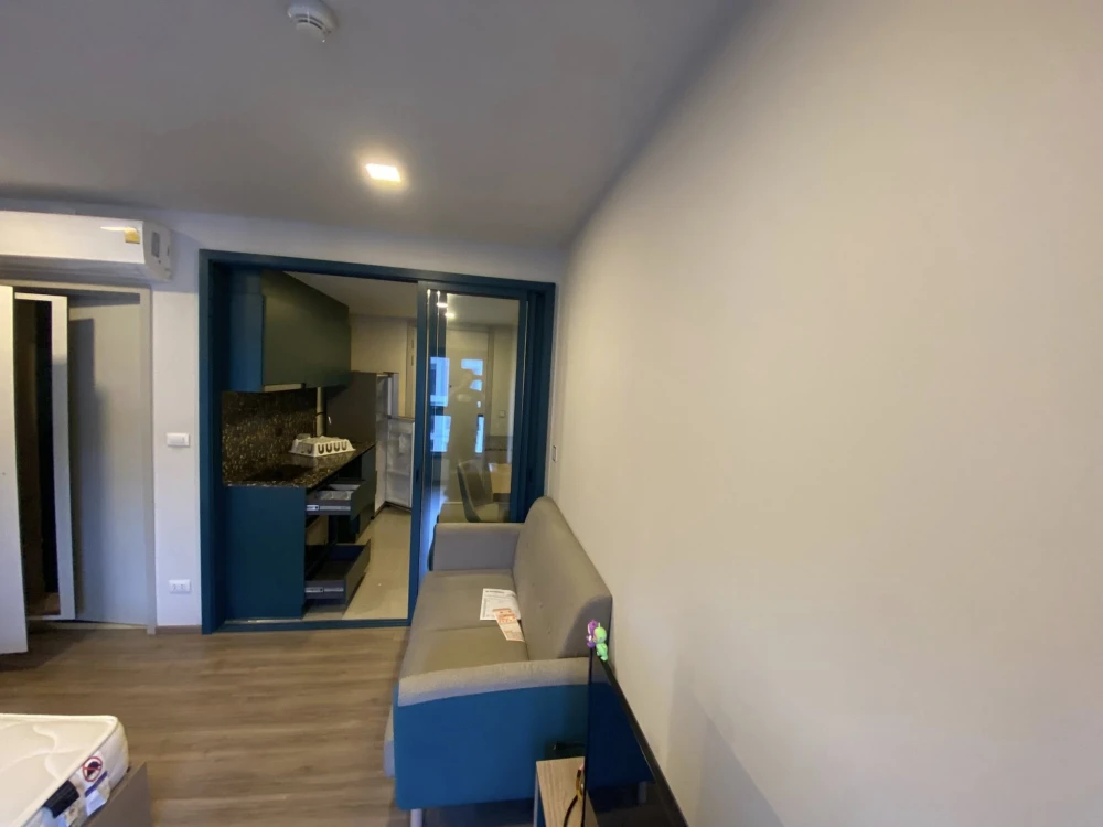For rent: The Base Sukhumvit 50, ready to move in, complete in one place, just bring your bags and move in. Don't miss out!