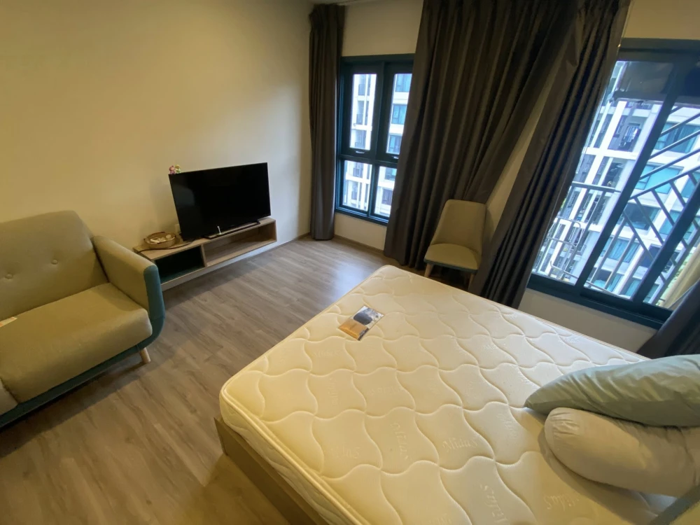 For rent: The Base Sukhumvit 50, ready to move in, complete in one place, just bring your bags and move in. Don't miss out!
