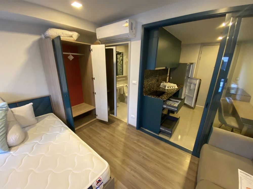 For rent: The Base Sukhumvit 50, ready to move in, complete in one place, just bring your bags and move in. Don't miss out!