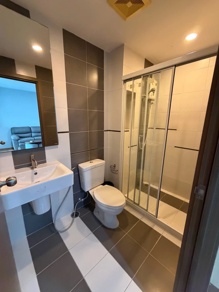 For rent: The Base Sukhumvit 77, 28th floor, fully furnished unit. Ready to move in immediately. Book now!