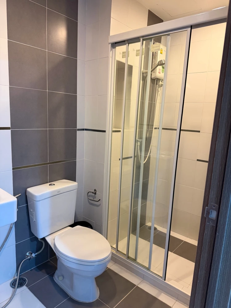 For rent: The Base Sukhumvit 77, 28th floor, fully furnished unit. Ready to move in immediately. Book now!