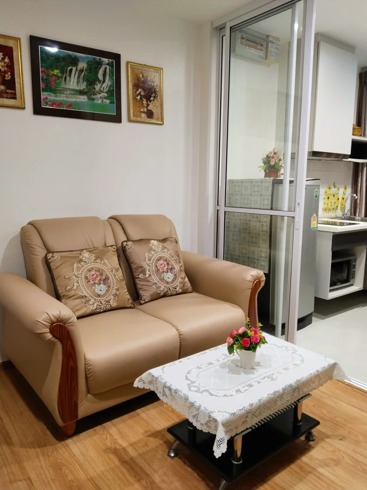 ให้เช่า The Base Sukhumvit 77 ห้องทิศเหนือ เฟอร์ครบครันมาพร้อมเครื่องซักผ้า วิวสระว่ายน้ำ จองเลย