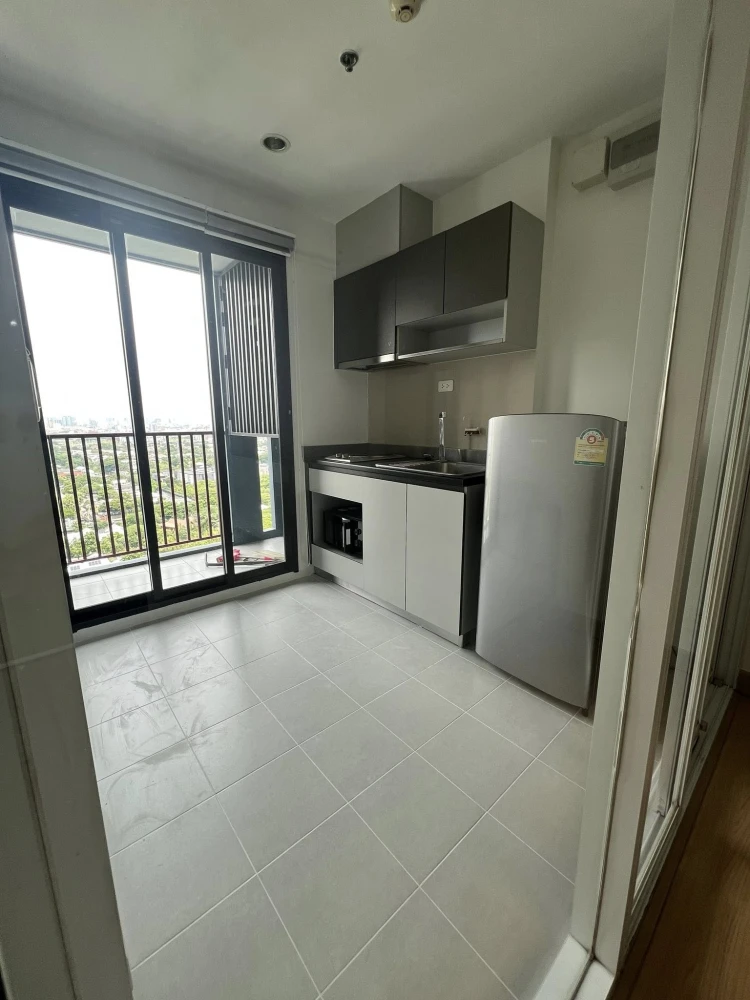 For rent: The Base Rama 9 - Ramkhamhaeng, ready to move in, fully furnished, high floor, great view, great price, come and reserve now!