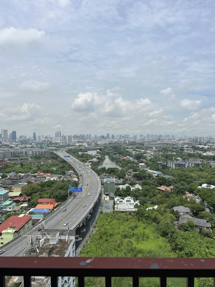 For rent: The Base Rama 9 - Ramkhamhaeng, ready to move in, fully furnished, high floor, great view, great price, come and reserve now!
