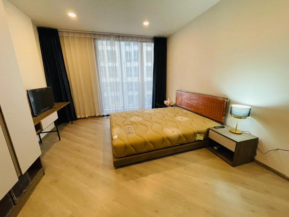 For rent: The Base Saphan Mai, 1 bed, 28 sq m. (4th floor), fully furnished as shown in the picture. Reserve now, don't delay.