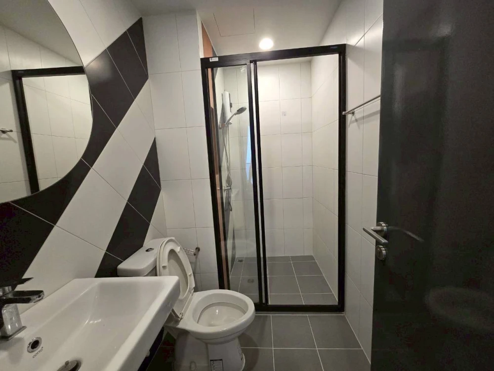 For rent: The Base Saphan Mai. Fully furnished, just bring your suitcase and move in!