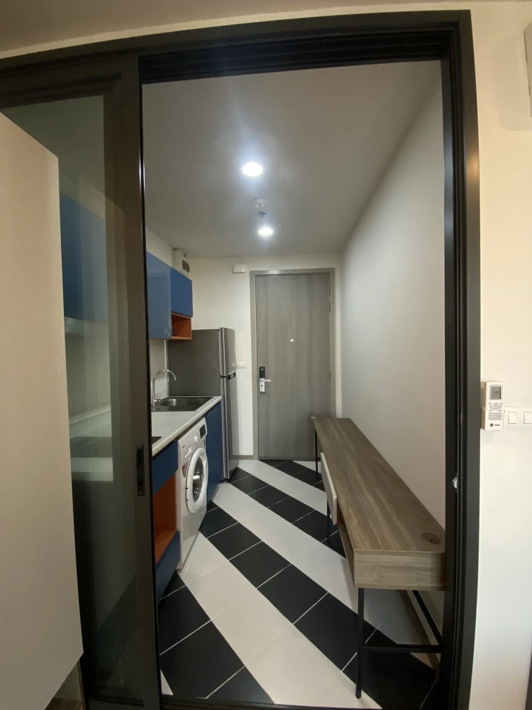 For rent: The Base Saphan Mai, "North-facing" unit (facing the military housing), unobstructed view, not too hot from the sun, excellent ventilation,