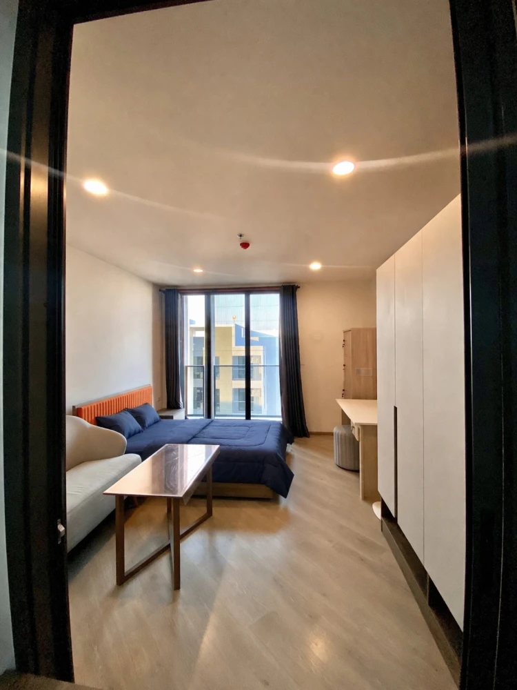 For rent: The Base Saphan Mai, "North-facing" unit (facing the military housing), unobstructed view, not too hot from the sun, excellent ventilation,
