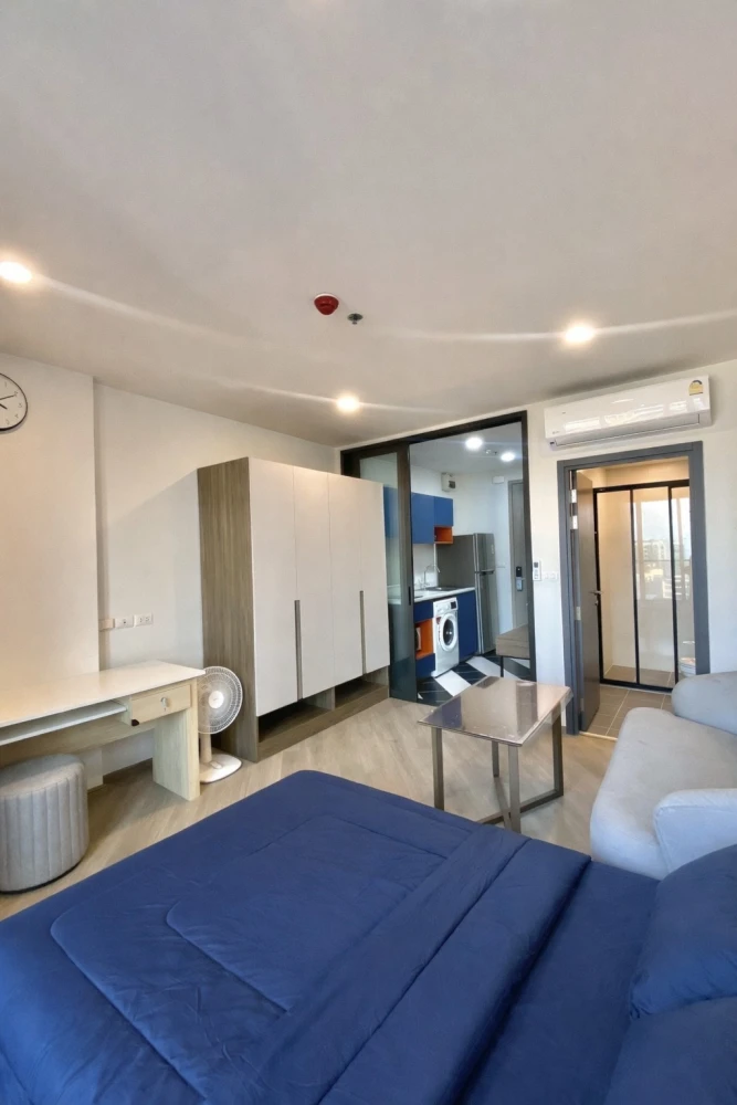 For rent: The Base Saphan Mai, "North-facing" unit (facing the military housing), unobstructed view, not too hot from the sun, excellent ventilation,