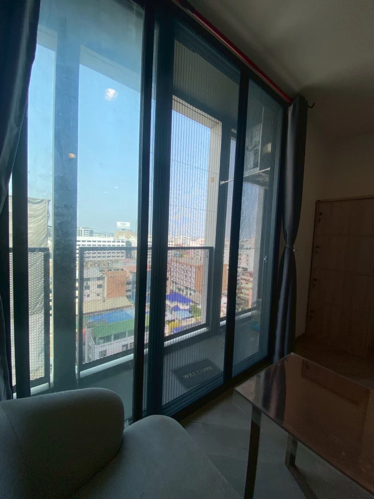 For rent: The Base Saphan Mai, "North-facing" unit (facing the military housing), unobstructed view, not too hot from the sun, excellent ventilation,