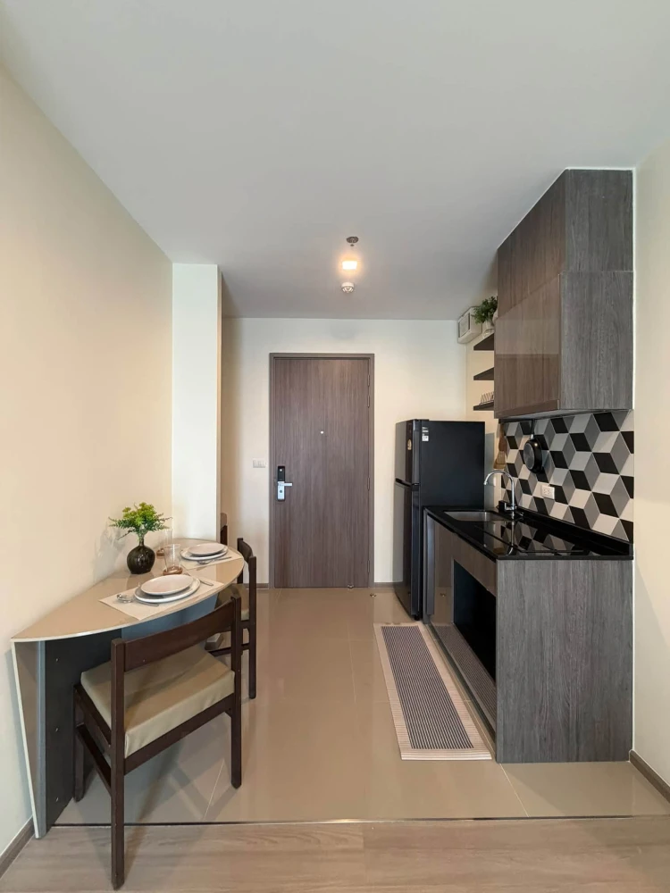 For rent: The Base Phetchaburi - Thonglor. Large unit, fully furnished, stylish and very livable. Book now!