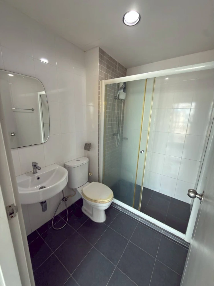 For rent: The Bella Condo Rama 2, 4th floor unit. Fully furnished with appliances. Don't miss out!