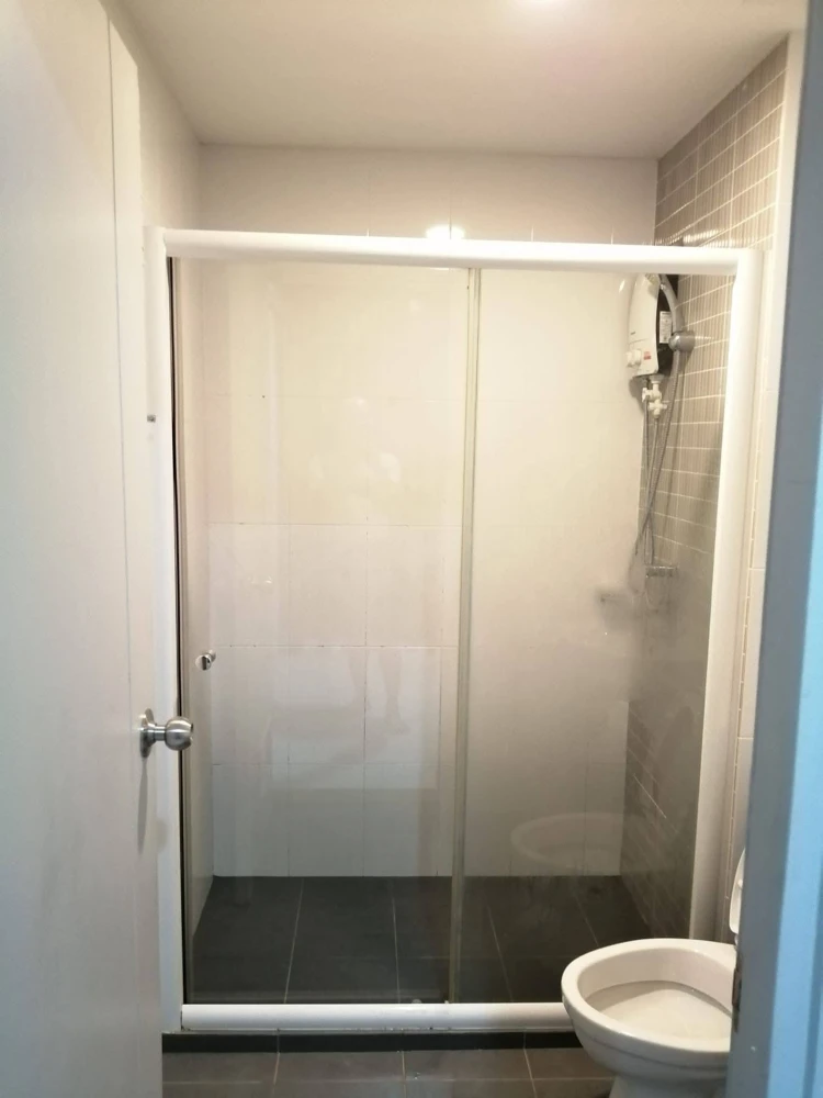 For rent: The Bella Condo Rama 2, a nice room, good location, complete amenities, fully furnished, don't miss it.