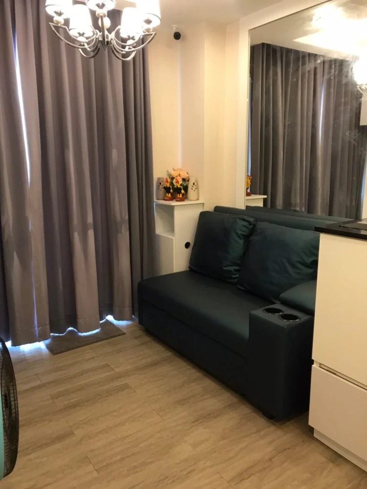 For rent: The Blu X Bangsaen. Beautifully decorated unit with high-quality built-in furniture. Prime location with convenient transportation. Book now