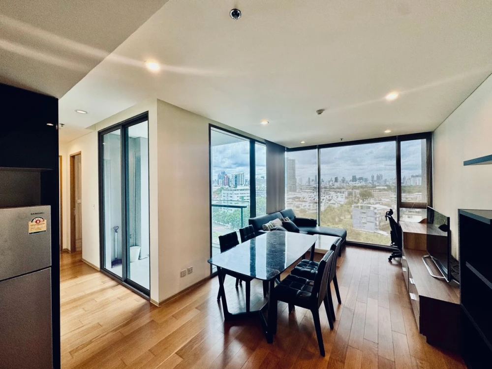 For rent: The Breeze Narathiwas, 9th floor, Chao Phraya River view, fully furnished, nice to live in, reserve now, hurry!