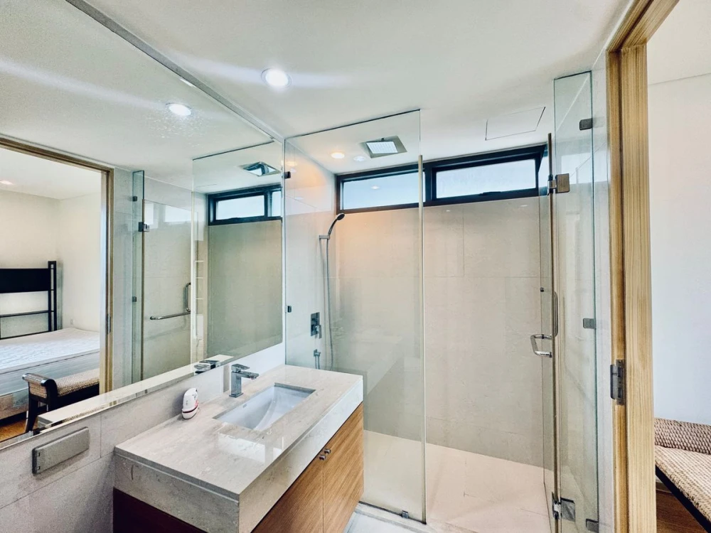 For rent: The Breeze Narathiwas, 9th floor, Chao Phraya River view, fully furnished, nice to live in, reserve now, hurry!