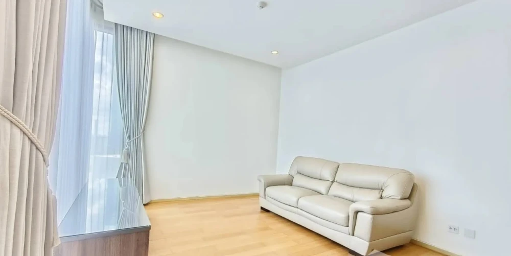 For Rent: The Breeze Narathiwat. Excellent condition—exactly as shown in the photos—and ready for immediate move-in. Features a beautiful view with no