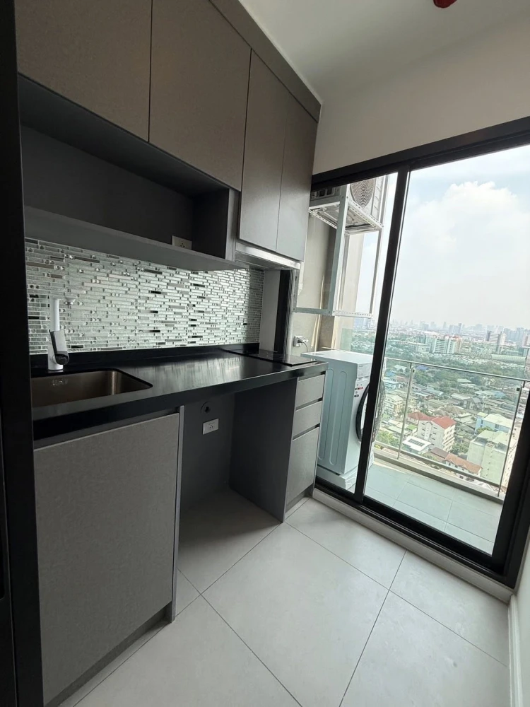 For rent: The CLEV Riverline Chaophraya - Wongsawang, 23rd floor, fully furnished, very livable. Book now!