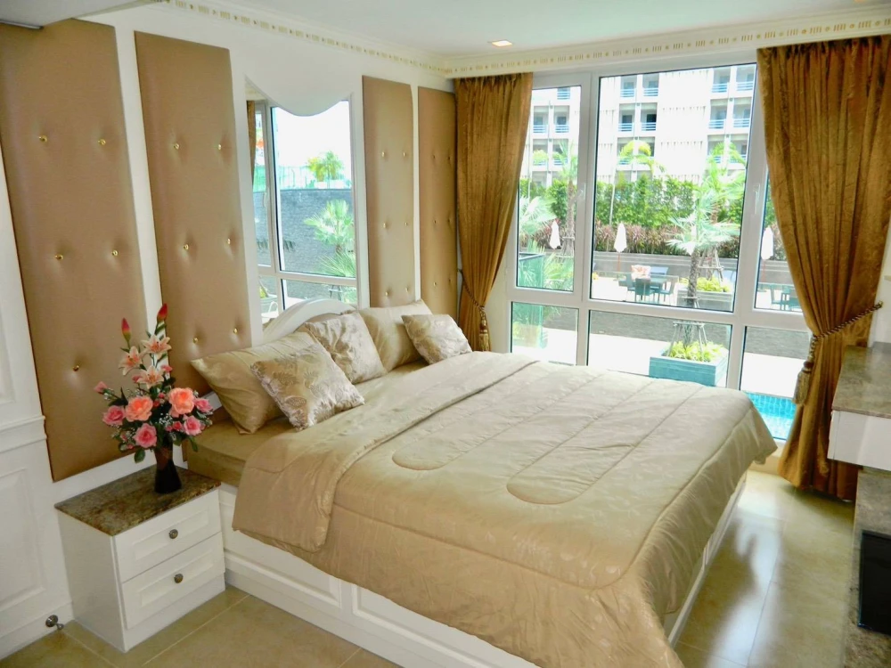 The Cliff condo for rent, pool view, fully furnished. Book now, don't miss out!