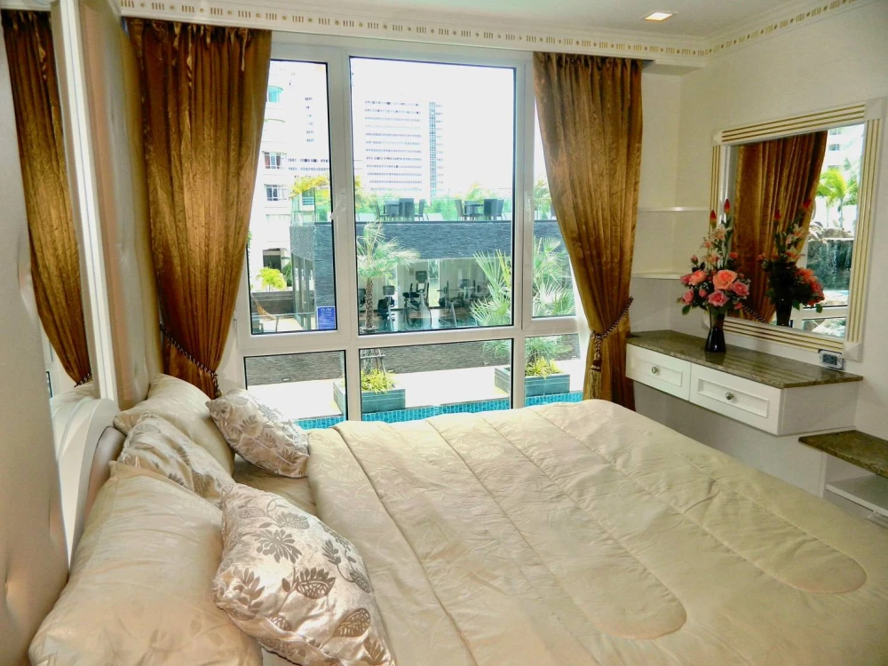 The Cliff condo for rent, pool view, fully furnished. Book now, don't miss out!