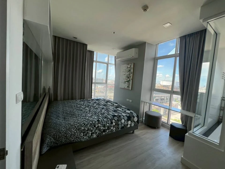 For rent: The Coast Bangkok, 2 bedrooms, spacious living area, fully furnished with built-in furniture, beautiful view. Book now!