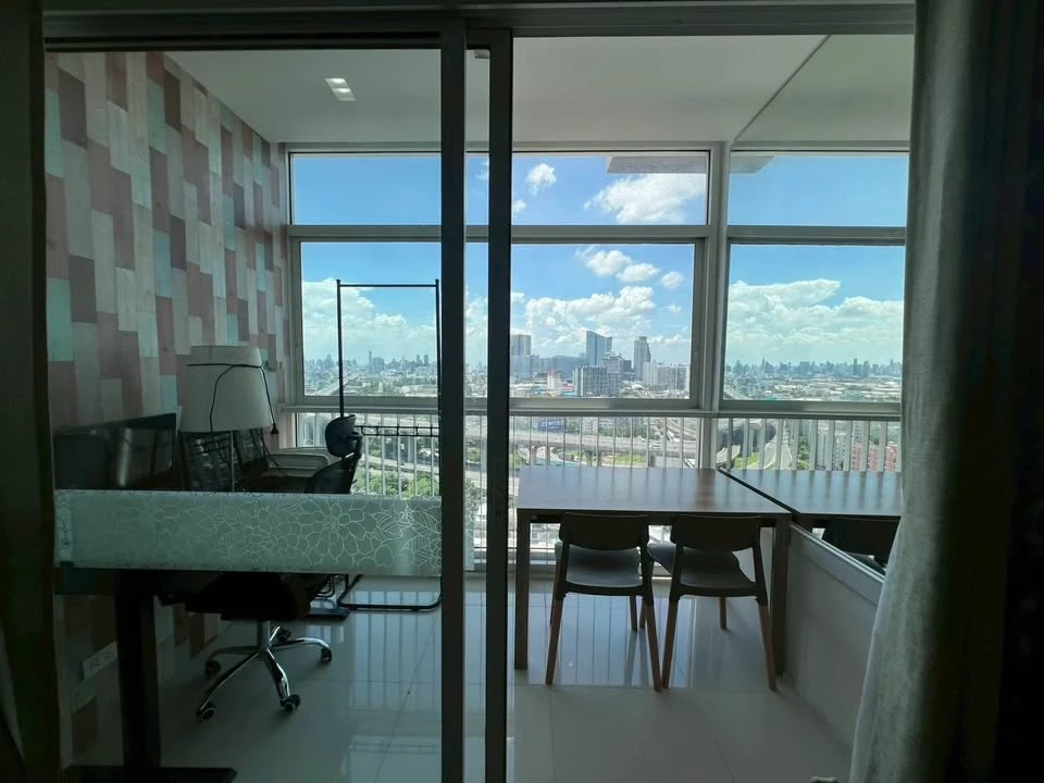 For rent: The Coast Bangkok, 2 bedrooms, spacious living area, fully furnished with built-in furniture, beautiful view. Book now!