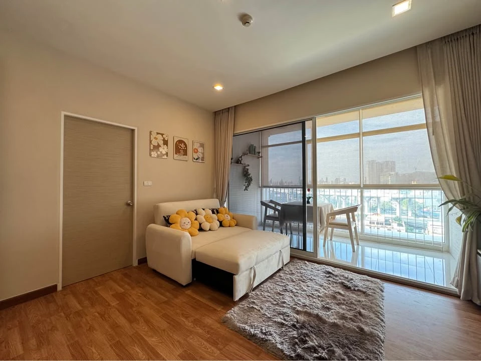 For rent: The Coast Bangkok condo, 1 bedroom with bathtub, 44.5 sq m, fully furnished and ready to move in.