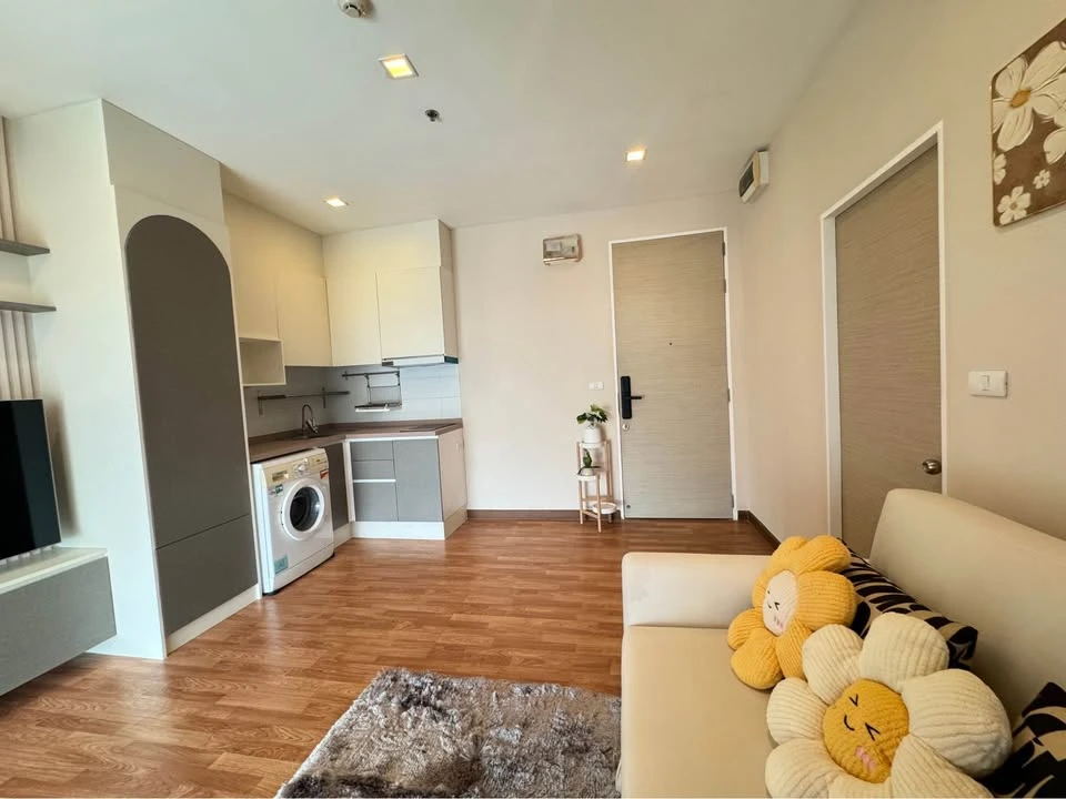 For rent: The Coast Bangkok condo, 1 bedroom with bathtub, 44.5 sq m, fully furnished and ready to move in.
