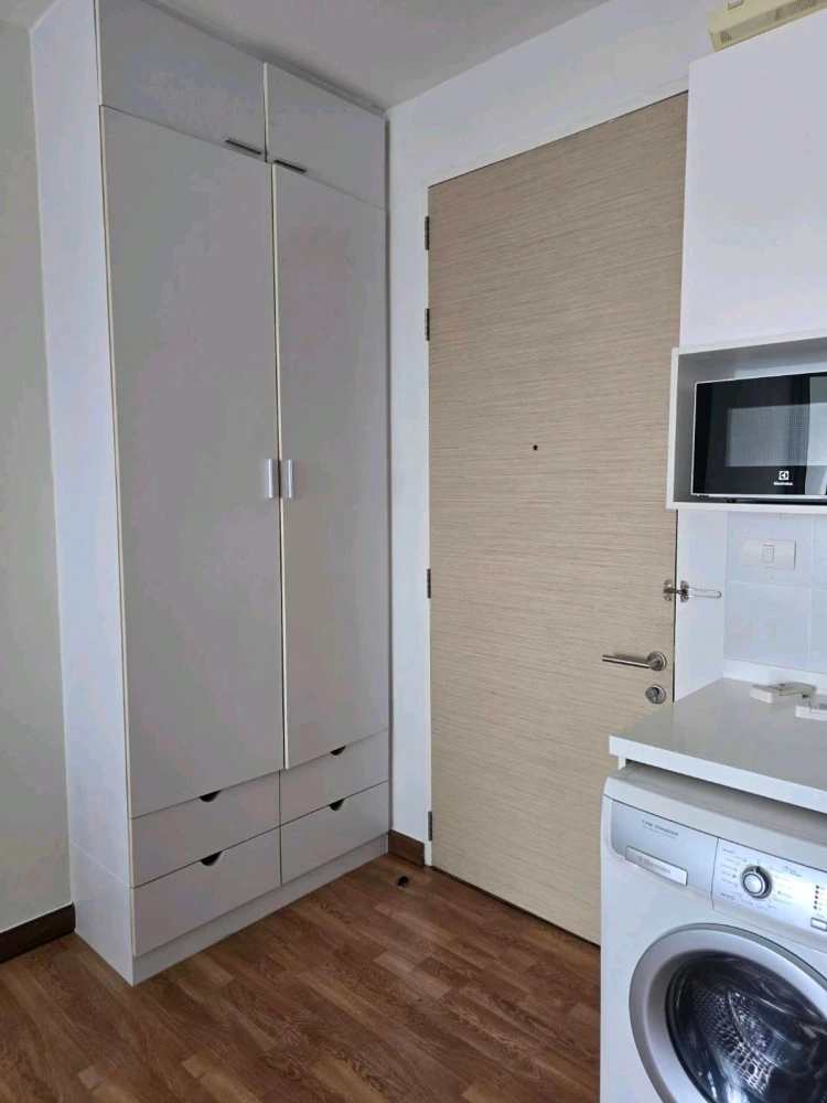 For rent: The Coast Bangkok, 15th floor, nice room, fully furnished, reserve now.