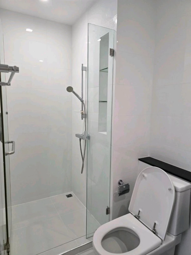 For rent: The Coast Bangkok, 15th floor, nice room, fully furnished, reserve now.