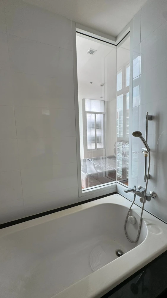 For rent: The Coast Bangkok, 29th floor, fully furnished unit, ready to move in. Book now! Don't miss out!