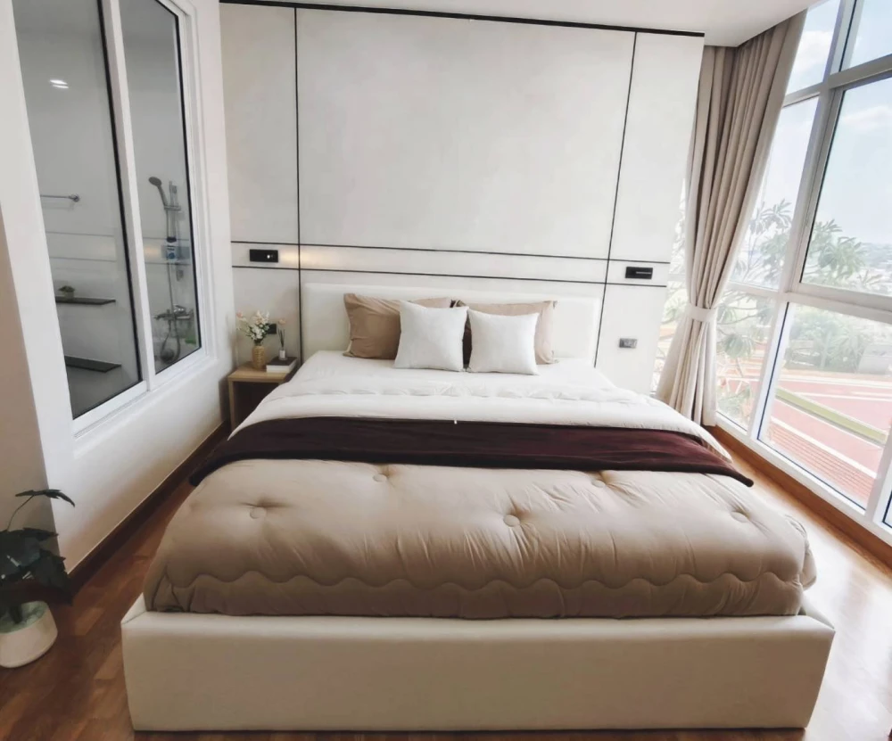 For rent: The Coast Bangkok, beautifully decorated minimalist apartment with spacious living area and fully furnished. Book now!