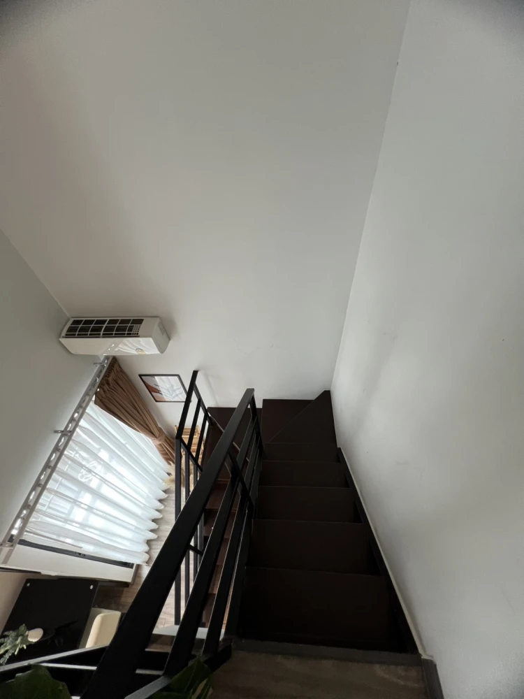 For rent: The Collect Ratchada 32, 5th floor, fully furnished unit, very livable. Book now!