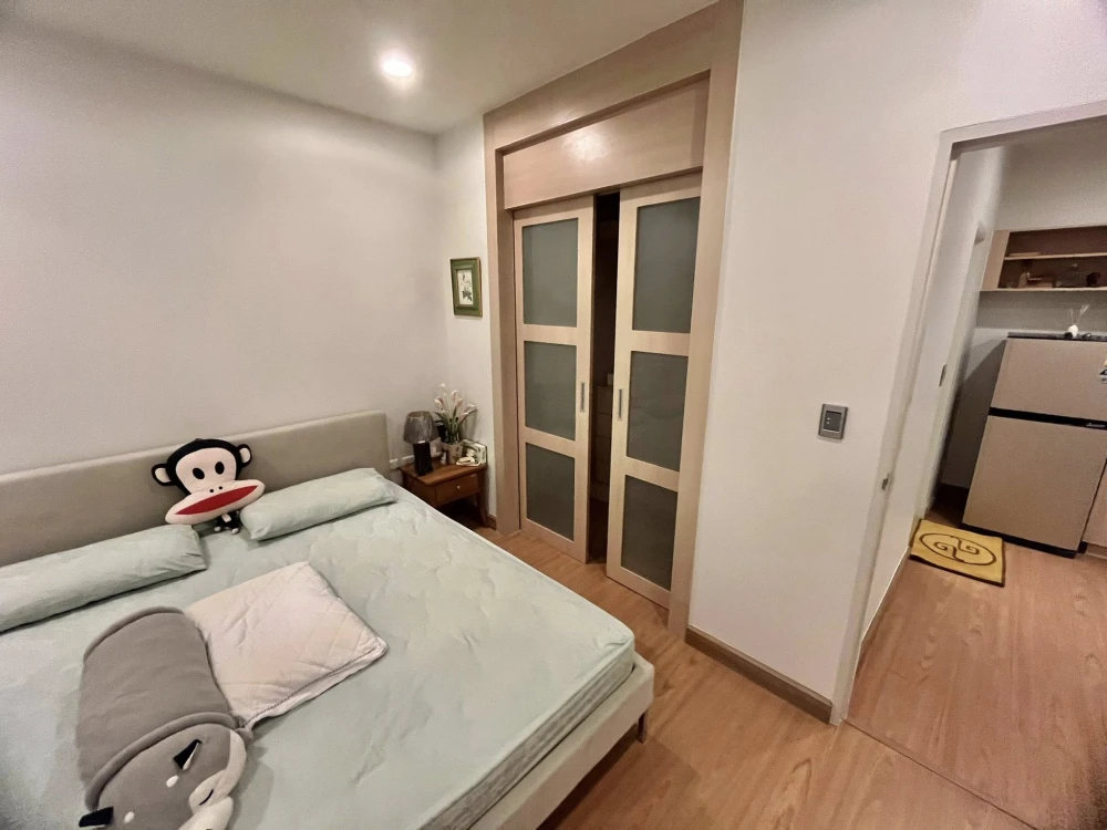 For rent: The Complete Narathiwat, city view, great atmosphere, fully furnished, ready to move in.