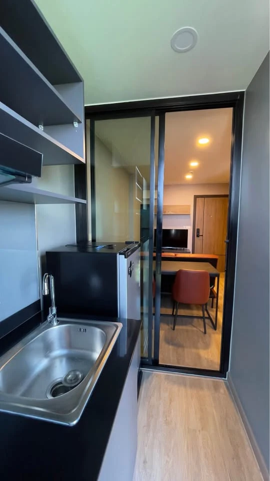 For rent: The Coopers Sukhumvit 64, 7th floor, harbor view, fully furnished and equipped, ready to move in.