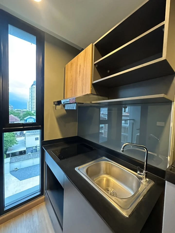 For rent: The Coopers Sukhumvit 64. Nice room, fully furnished + appliances included. Book now!