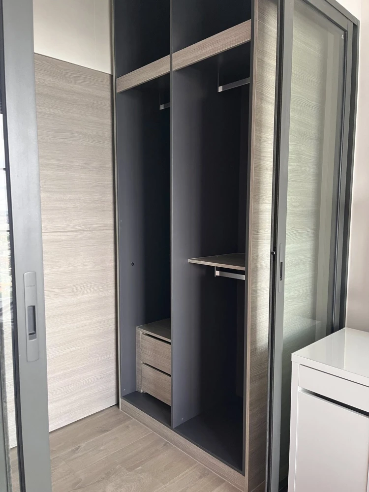 For rent: The Crest Park Residences, 26th floor. A lovely, fully furnished unit. Book now, don't wait!