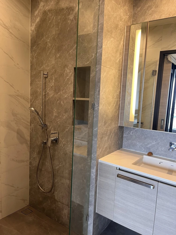 For rent: The Crest Park Residences, 26th floor. A lovely, fully furnished unit. Book now, don't wait!