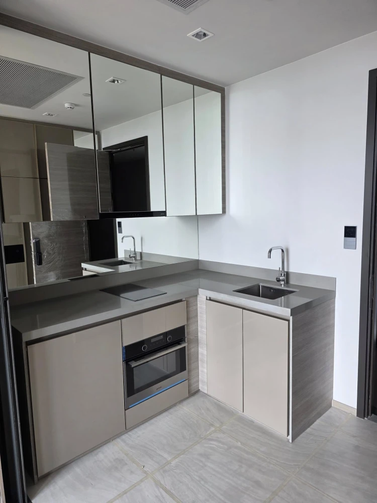 ให้เช่า The Crest park residences ชั้น 28 Park view มีห้องทำงานส่วนตัวแยก พื้นที่เยอะ ต้องจอง