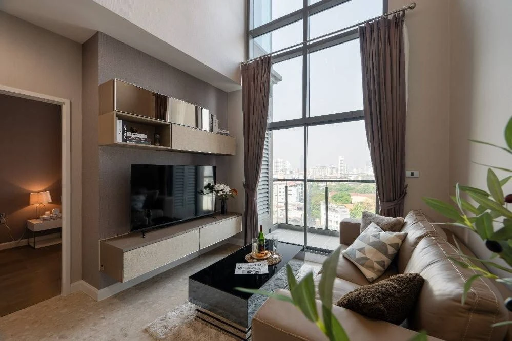 For sale: The Crest Sukhumvit 34, ready to move in, high floor, fully furnished, book now!