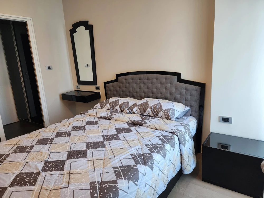 For rent: The Crest Sukhumvit 34, 21st floor (very high!). Fully furnished with appliances, ready to move in. Don't miss out!