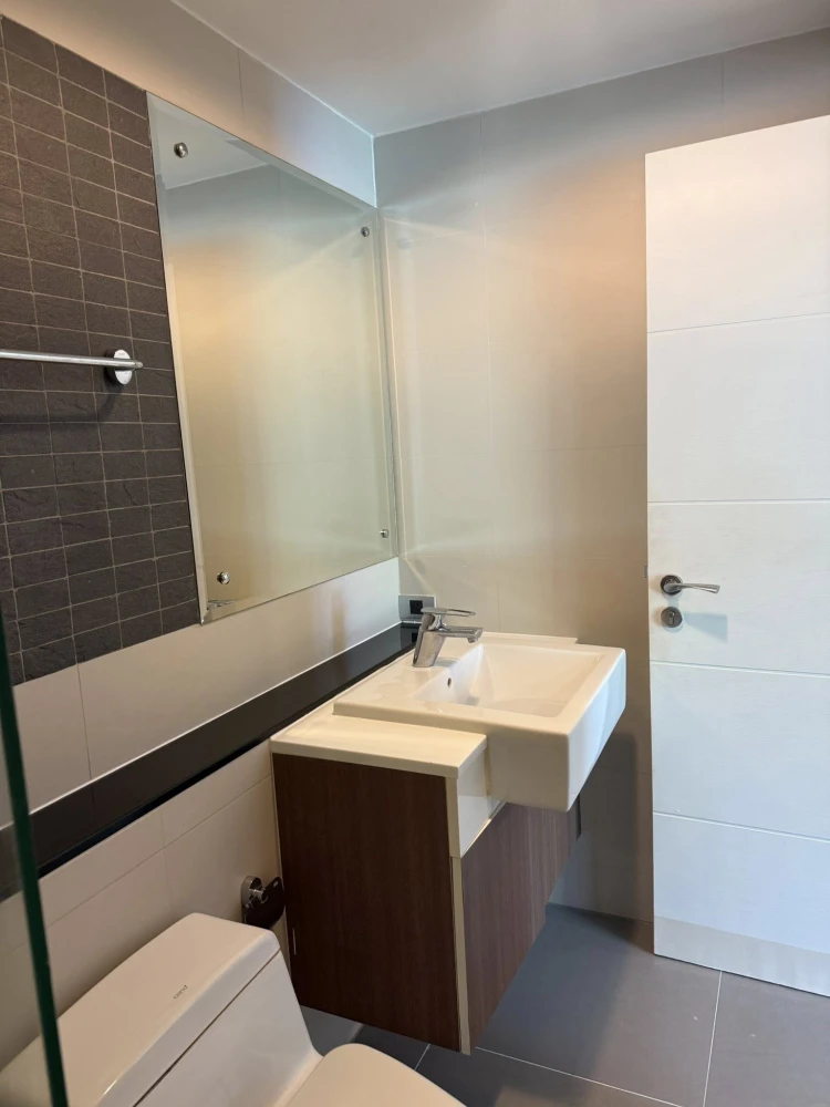 ให้เช่า The Crest Sukhumvit 49 ชั้น 2 ห้องมุมเงียบสงบ บรรยากาศร่มรื่น ไม่จองไม่ได้แล้ว
