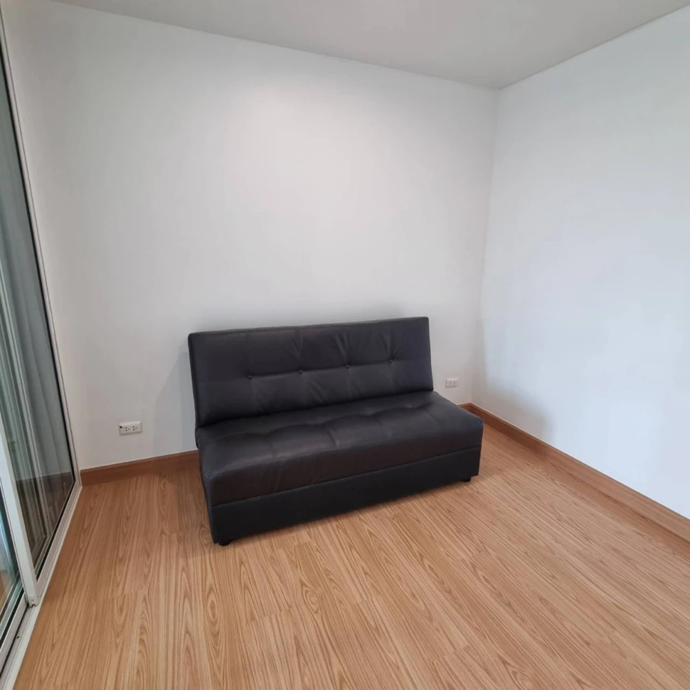 For rent: The Crystal Bliss @ Rattanathibet, 1 bedroom, 1 bathroom, spacious area, fully furnished, don't miss out.