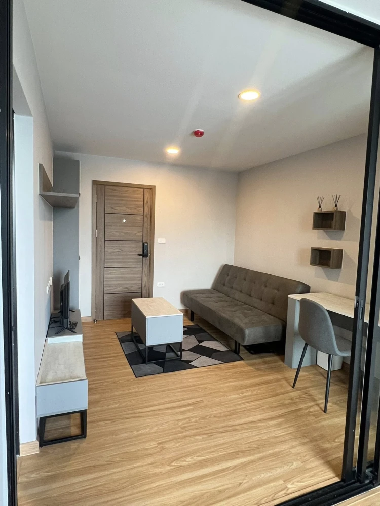 For rent: The Cube Loft Srinakarin-Theparak, 1 bedroom, 1 bathroom, good location, comes with complete facilities, reserve now.