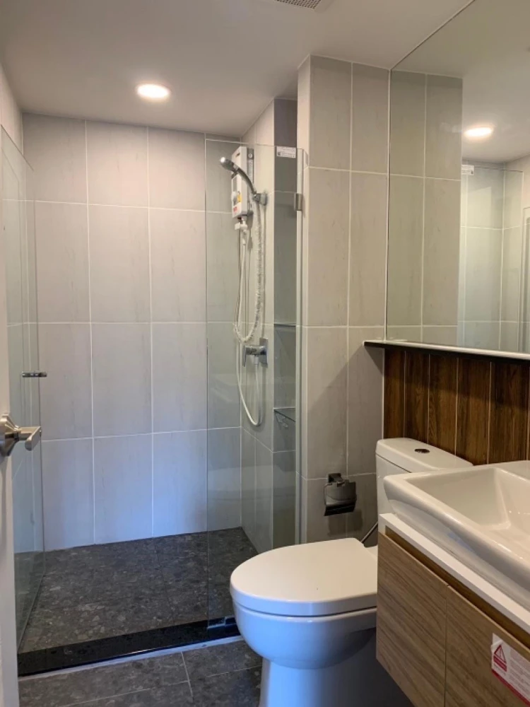 For rent: The Cube Loft Srinakarin-Theparak, 8th floor, fully furnished. Book now!