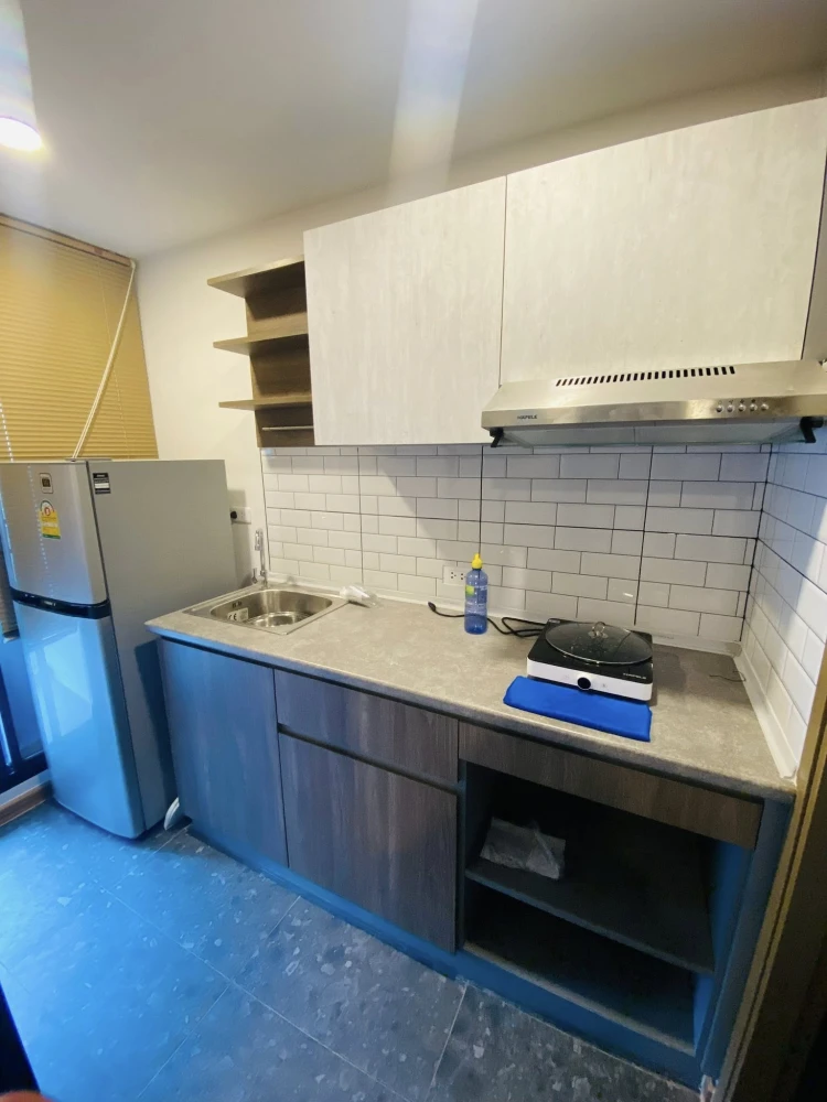 ให้เช่า The Cube Loft Srinakarin-Theparak ห้องชั้น 4 มาพร้อมเฟอร์นิเจอร์และเครื่องใช้ไฟฟ้าครบครัน ห้ามพลาด
