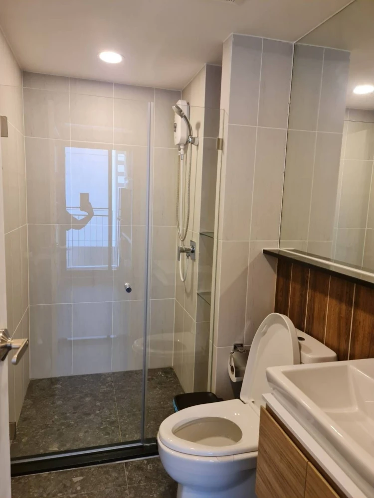For rent: The Cube Loft Srinakarin-Theparak, ready to move in, fully equipped with amenities. Come reserve now before it's too late.